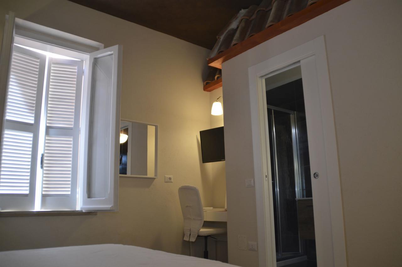 Suite White House Trani Exterior photo